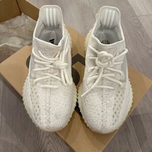 Used Bone Yeezy Boost 350 V2